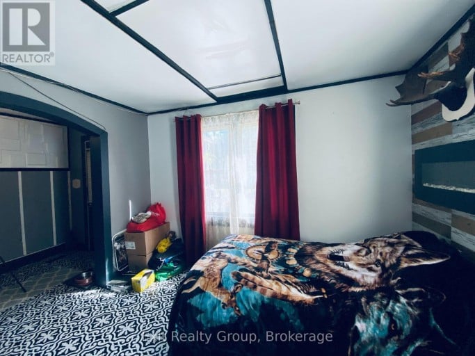 33 GLASTONBURY ROAD, Addington Highlands (Addington Highlands), Ontario, K0H2G0