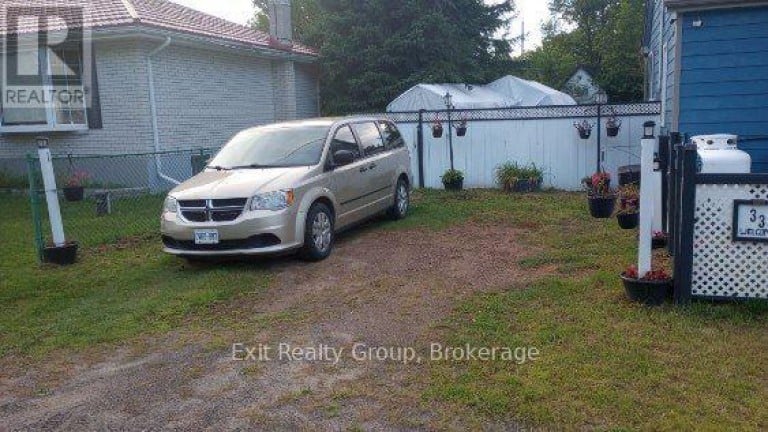 33 GLASTONBURY ROAD, Addington Highlands (Addington Highlands), Ontario, K0H2G0