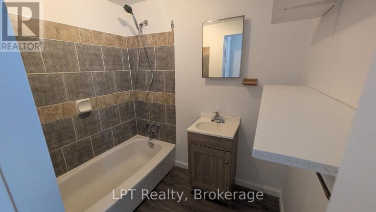 265 BETHUNE STREET, Peterborough (Town Ward 3), Ontario, K9J3L5