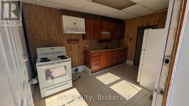 265 BETHUNE STREET, Peterborough (Town Ward 3), Ontario, K9J3L5