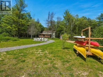 1013 GOODLIFE LANE Algonquin Highlands (Sherborne) Ontario photo 42