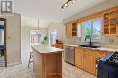 71 LINDA DRIVE Cambridge Ontario photo 11