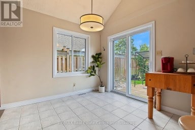 71 LINDA DRIVE Cambridge Ontario photo 15
