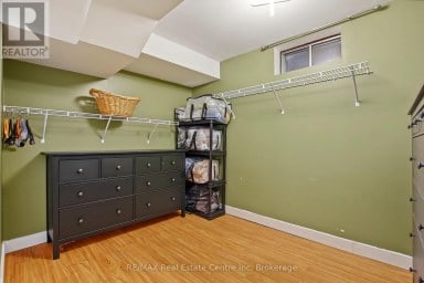71 LINDA DRIVE Cambridge Ontario photo 36