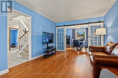 71 LINDA DRIVE Cambridge Ontario photo 9