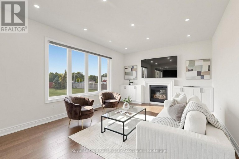 33 BILL GUY DRIVE, Georgina (Keswick South), Ontario, L4P0H9