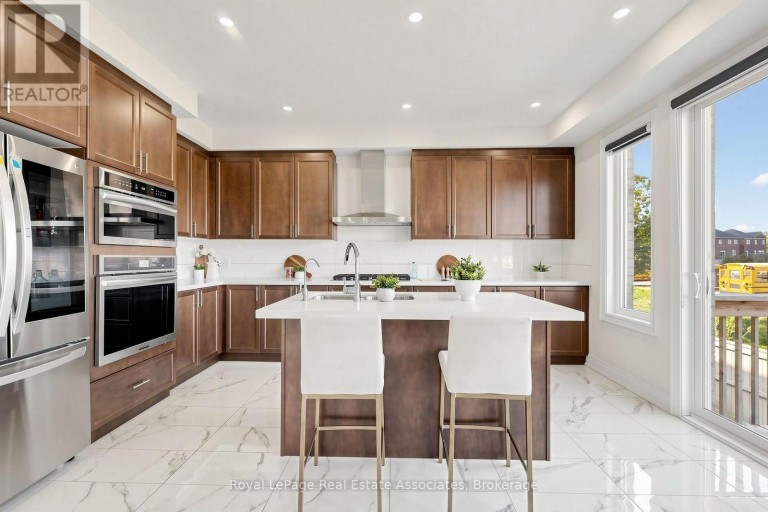 33 BILL GUY DRIVE, Georgina (Keswick South), Ontario, L4P0H9