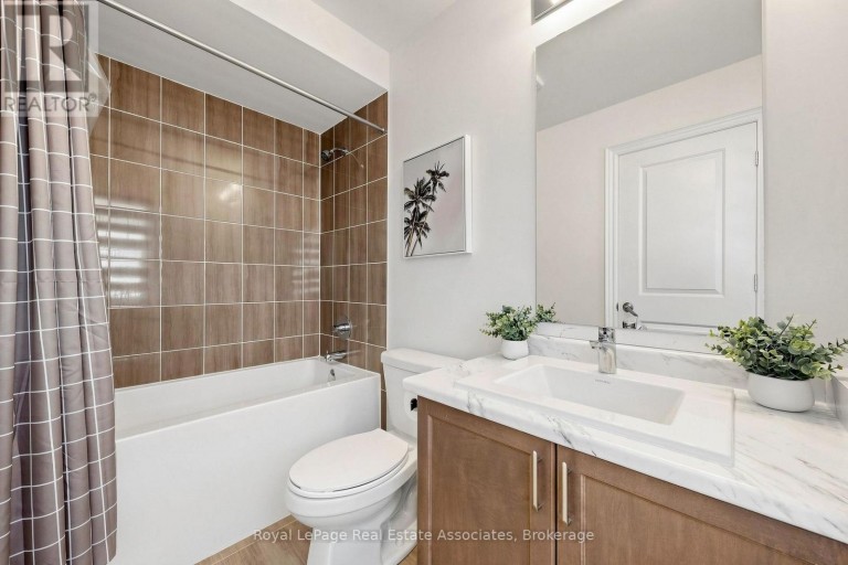 33 BILL GUY DRIVE, Georgina (Keswick South), Ontario, L4P0H9