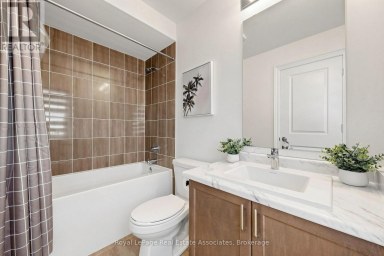 33 BILL GUY DRIVE Georgina (Keswick South) Ontario photo 40