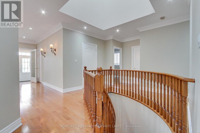 61 PEMBERTON ROAD, Richmond Hill (North Richvale), Ontario, L4C3T5