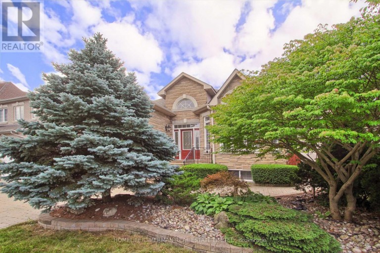 61 PEMBERTON ROAD, Richmond Hill (North Richvale), Ontario, L4C3T5