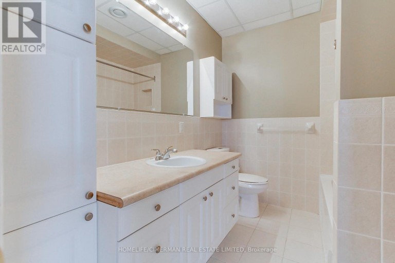 61 PEMBERTON ROAD, Richmond Hill (North Richvale), Ontario, L4C3T5