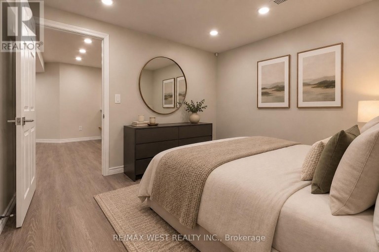 BSMT - 70 BREEZE DRIVE, Bradford West Gwillimbury (Bradford), Ontario, L3Z3A5