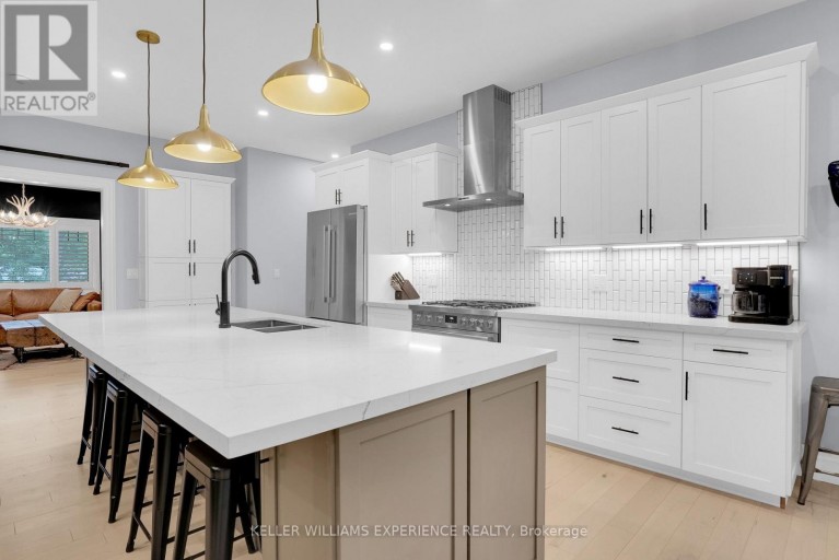 41 HERON BOULEVARD, Springwater (Snow Valley), Ontario, L0L1Y3