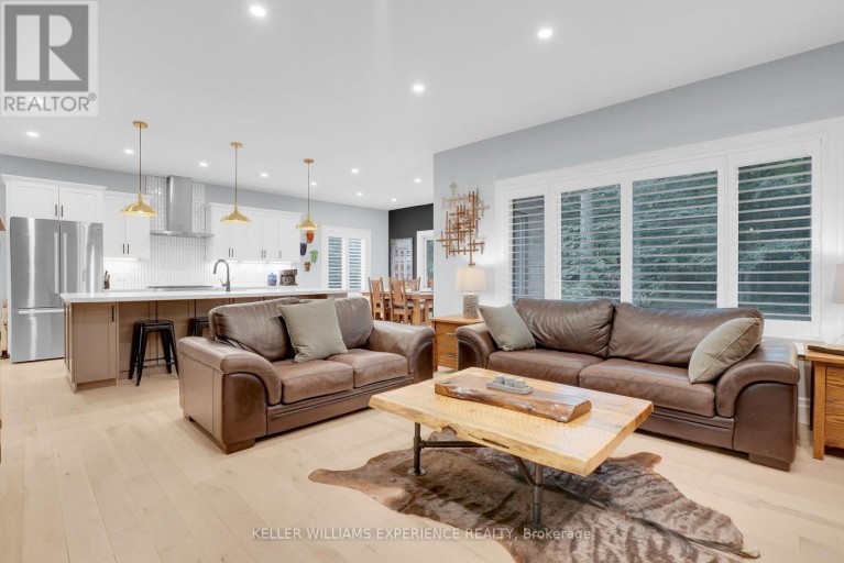 41 HERON BOULEVARD, Springwater (Snow Valley), Ontario, L0L1Y3