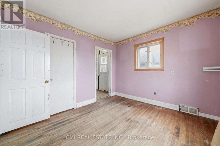 345 LINWOOD AVENUE, Orillia, Ontario, L3V2W8
