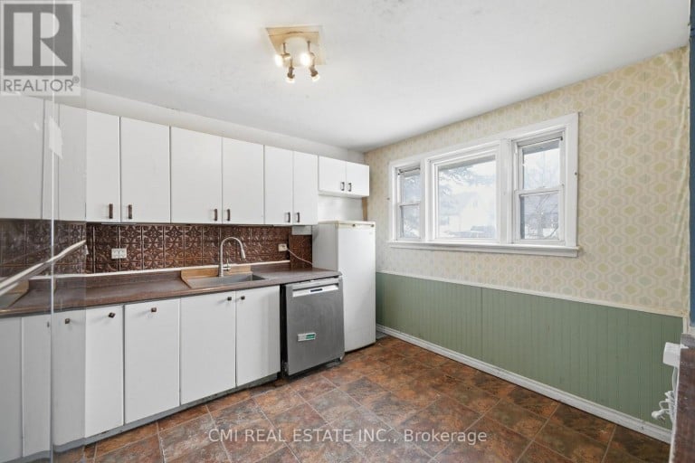 345 LINWOOD AVENUE, Orillia, Ontario, L3V2W8