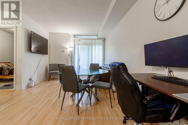 226 - 3888 DUKE OF YORK BOULEVARD, Mississauga (City Centre), Ontario, L5B4P5