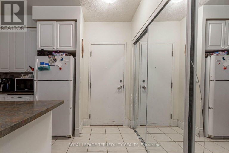 226 - 3888 DUKE OF YORK BOULEVARD, Mississauga (City Centre), Ontario, L5B4P5