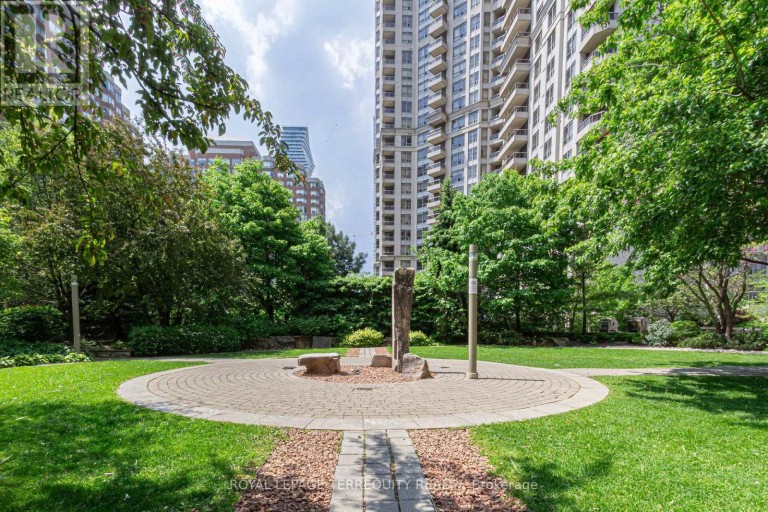 226 - 3888 DUKE OF YORK BOULEVARD, Mississauga (City Centre), Ontario, L5B4P5