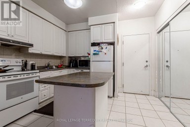 226 - 3888 DUKE OF YORK BOULEVARD Mississauga (City Centre) Ontario photo 3