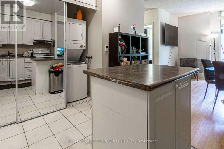 226 - 3888 DUKE OF YORK BOULEVARD, Mississauga (City Centre), Ontario, L5B4P5