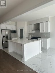 11 SUGAR TRAIL E Kitchener Ontario photo 5