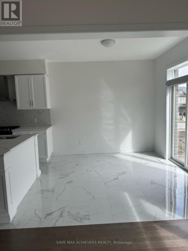 11 SUGAR TRAIL E, Kitchener, Ontario, N3A3E4