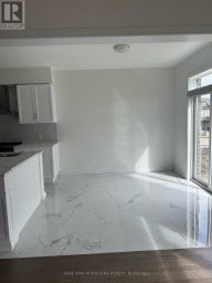 11 SUGAR TRAIL E Kitchener Ontario photo 6
