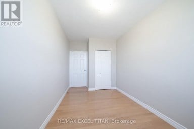 740D - 468 OTTAWA STREET Hamilton (Corktown) Ontario photo 6