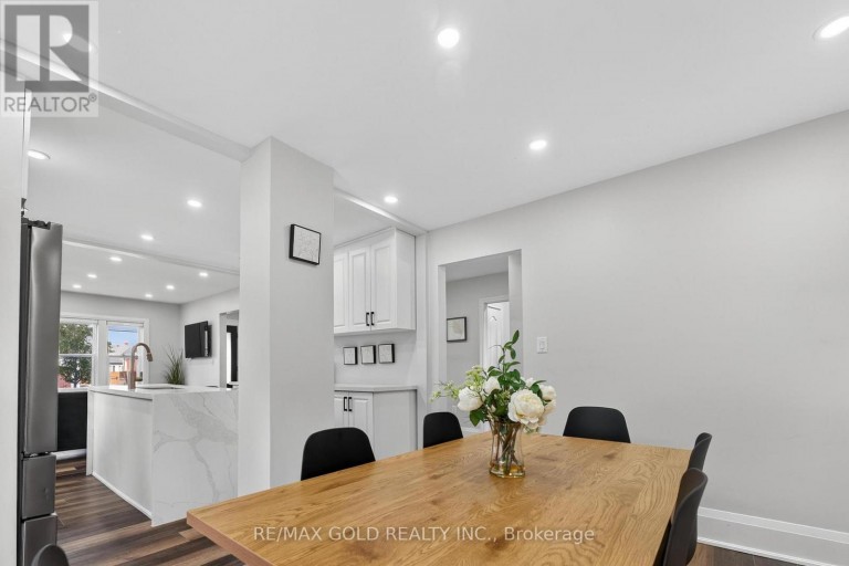 3 WARDROPE AVENUE, Hamilton (Stoney Creek), Ontario, L8G1R9