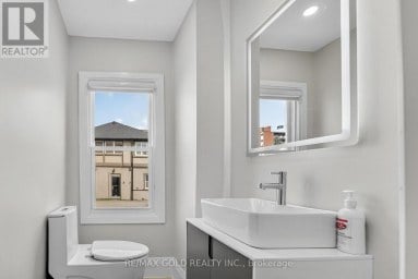 3 WARDROPE AVENUE Hamilton (Stoney Creek) Ontario photo 23