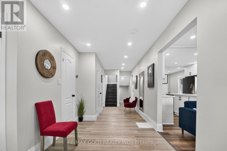 3 WARDROPE AVENUE, Hamilton (Stoney Creek), Ontario, L8G1R9