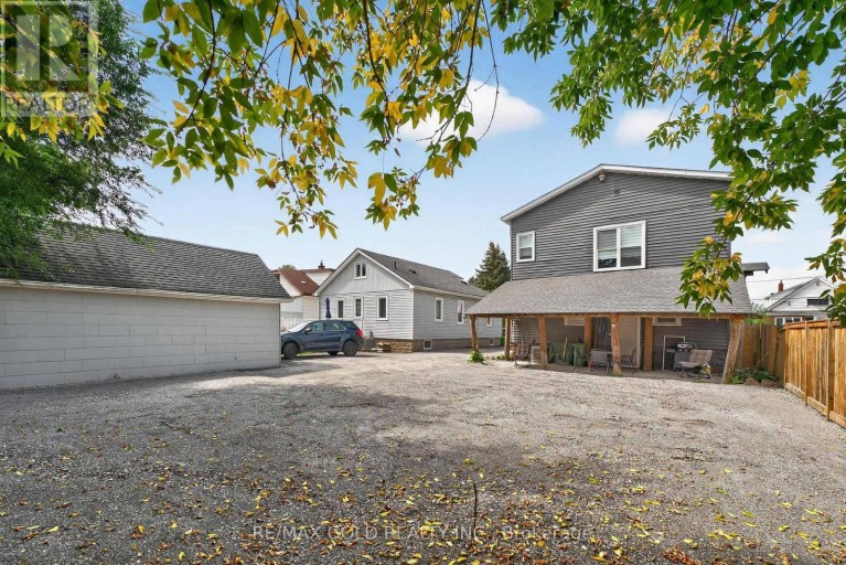 3 WARDROPE AVENUE, Hamilton (Stoney Creek), Ontario, L8G1R9