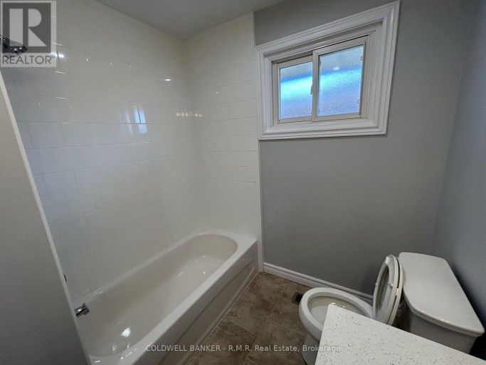 MAIN - 125 CABOT STREET, Oshawa (Vanier), Ontario, L1J5R8
