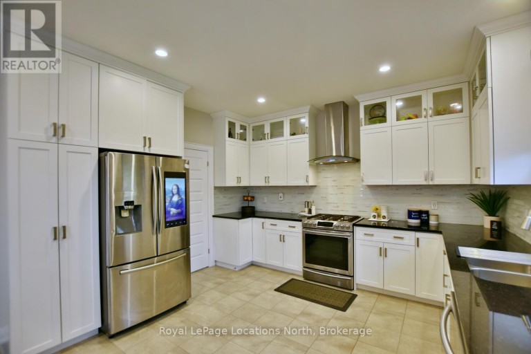 22 PORTLAND STREET, Collingwood, Ontario, L9Y0W9