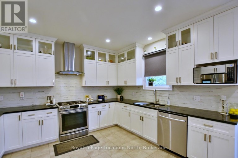 22 PORTLAND STREET, Collingwood, Ontario, L9Y0W9