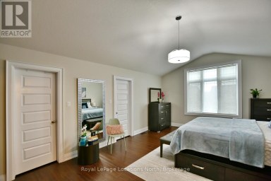 22 PORTLAND STREET Collingwood Ontario photo 27