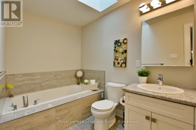 22 PORTLAND STREET Collingwood Ontario photo 29