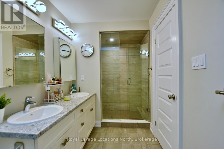 22 PORTLAND STREET, Collingwood, Ontario, L9Y0W9