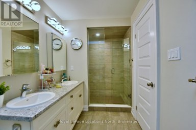 22 PORTLAND STREET Collingwood Ontario photo 30