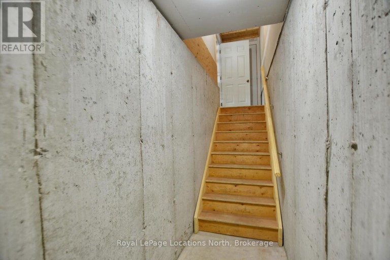 22 PORTLAND STREET, Collingwood, Ontario, L9Y0W9