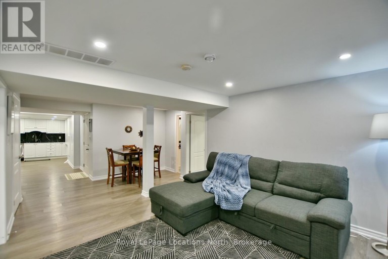 22 PORTLAND STREET, Collingwood, Ontario, L9Y0W9
