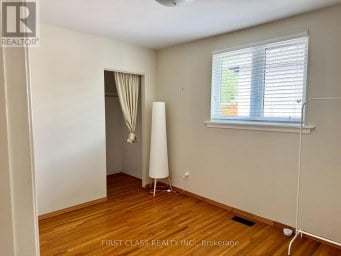 64 GROVE PARK CRESCENT Toronto (Don Valley Village) Ontario photo 7