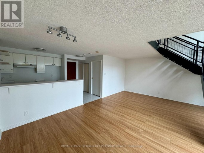 2409 - 10 YONGE STREET, Toronto (Waterfront Communities), Ontario, M5E1R4