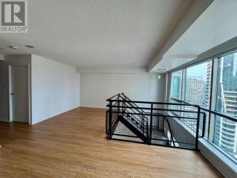 2409 - 10 YONGE STREET Toronto (Waterfront Communities) Ontario photo 9