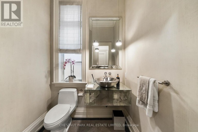 108 CHELTENHAM AVENUE, Toronto (Bridle Path-Sunnybrook-York Mills), Ontario, M4N1P9