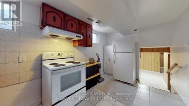 40 GREENHEDGES COURT Toronto (Malvern) Ontario photo 6