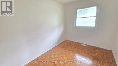 106 KIMBERLY CRESCENT Kitchener Ontario photo 7
