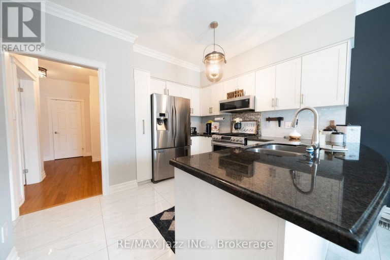 550 BERT BUDD AVENUE, Newmarket (Gorham-College Manor), Ontario, L3Y8S7